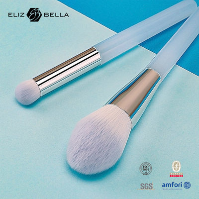 Des pinceaux de maquillage durables en série