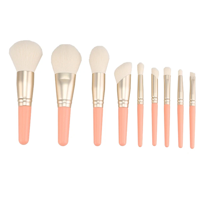 Un ensemble de pinceaux de maquillage pour cheveux de chèvre avec poche pour une application professionnelle d'ombres oculaires