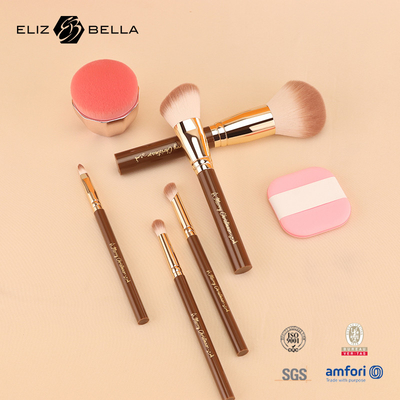 Un ensemble de pinceaux de maquillage de voyage utilisé avec BLUSHER, CONCEALER, crayon de sourcils, Eyeliner, commandes OEM / ODM bienvenue