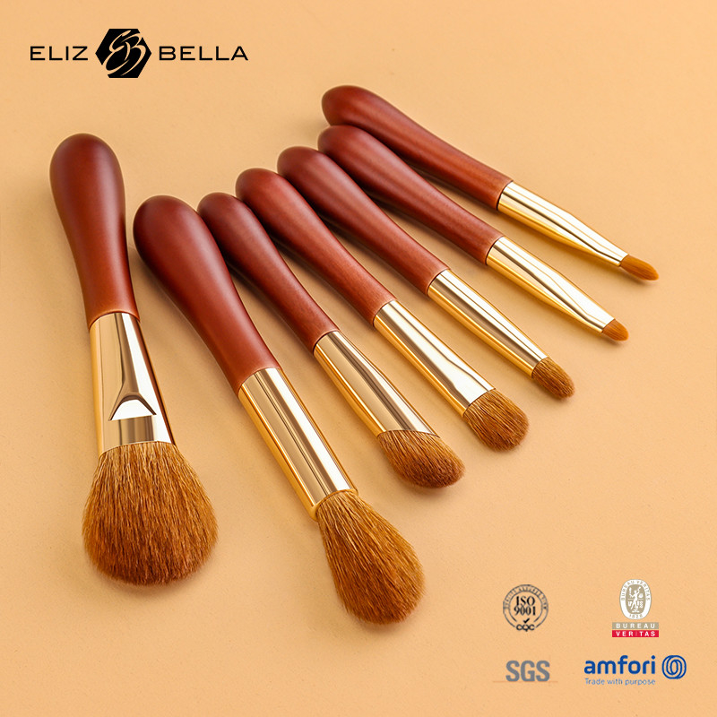 OEM / ODM Conception spéciale de poignée courte,Brosses de maquillage avec cheveux synthétiques,Etiquette privée/conception de logo Bienvenue