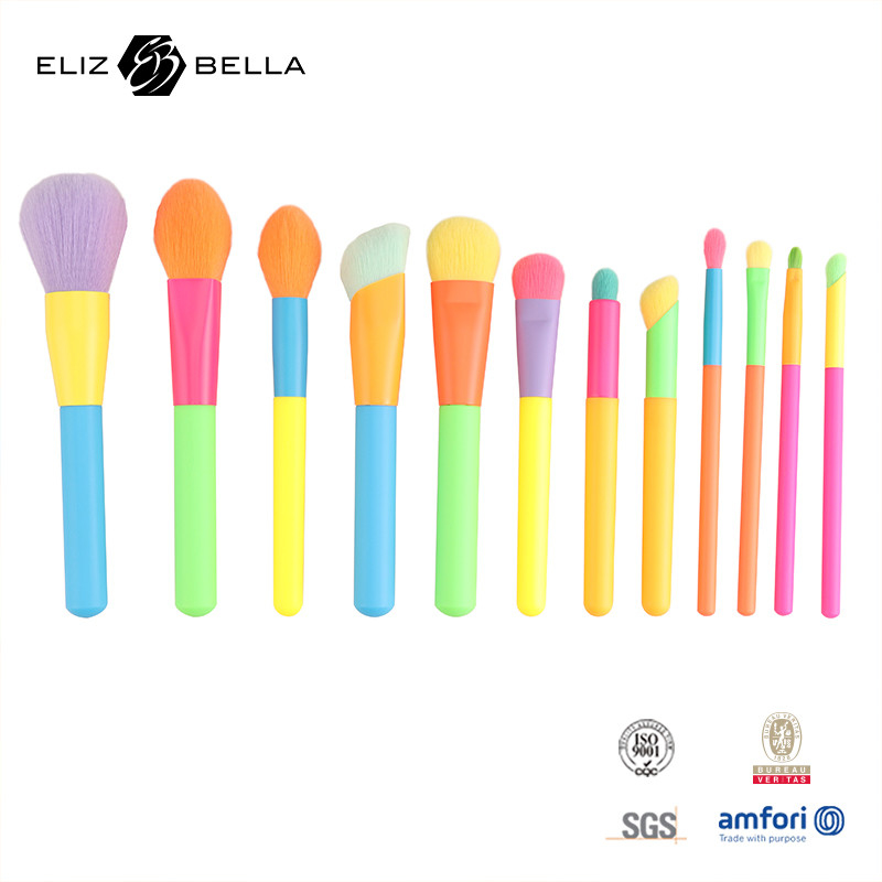 12 pièces de pinceau de maquillage professionnel multicolore pour fondation poudre rouge ombre d'oeil, pinceau cosmétique coloré