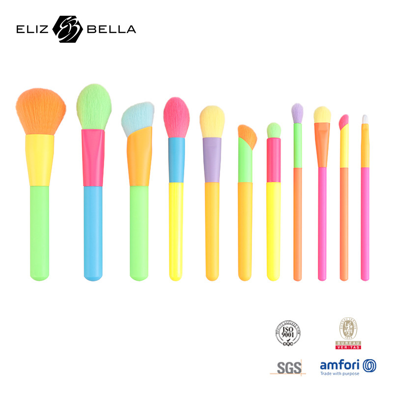12 PCS pinceaux de maquillage avec poignée en bois coloré et ferrule Logo personnalisé accepté