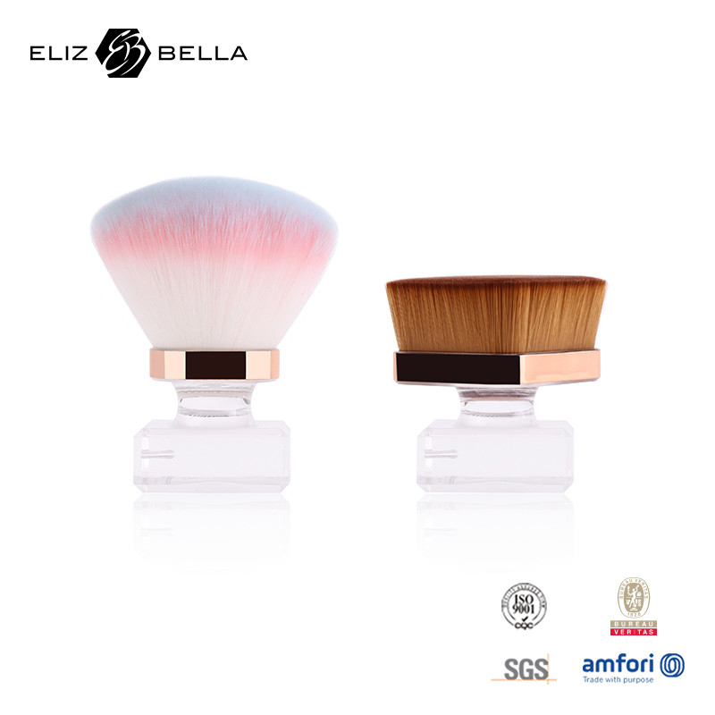 Des pinceaux de maquillage aimant la peau sans cruauté avec des brins doux, parfaits pour les cadeaux d'anniversaire ou de vacances
