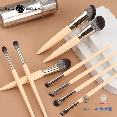 Un ensemble de pinceaux de maquillage personnalisé